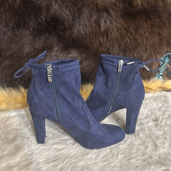 Marc Fisher booties 6 (4000) NWOT - Picture 4 of 5